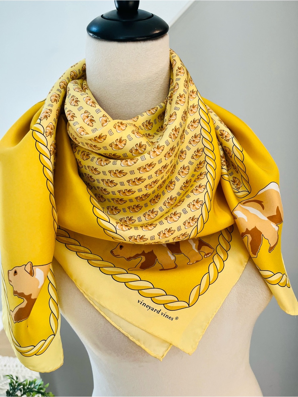 NWOT VINEYARD VINES 100% Silk Scarf Equestrian Logo Western Bears & Rope Yellow
